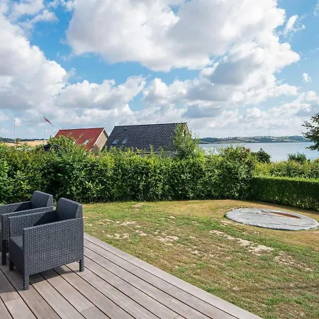 Semesterbostad Seaside Serenity In Vemmingbund-by Traum